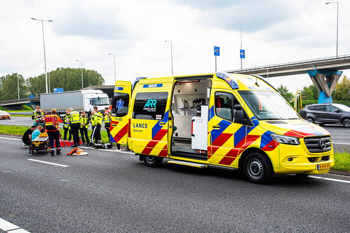 Motorrijder zwaargewond bij ongeval op snelweg