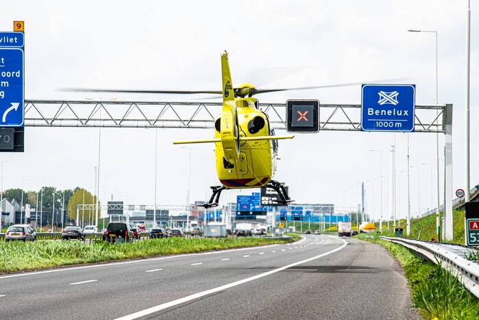 Motorrijder zwaargewond bij ongeval op snelweg