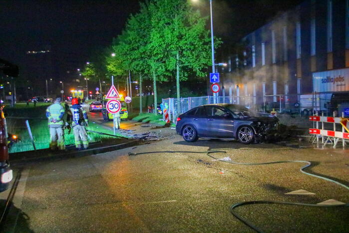 Voertuig te water na aanrijding