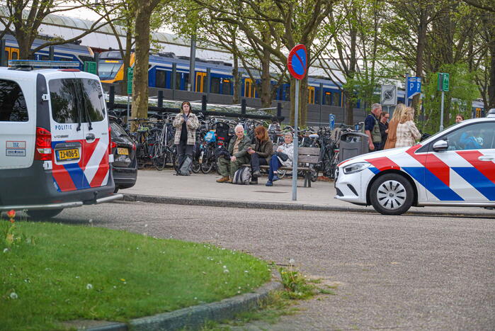 Trein stilgezet op NS-station vanwege melding van vuurwapen