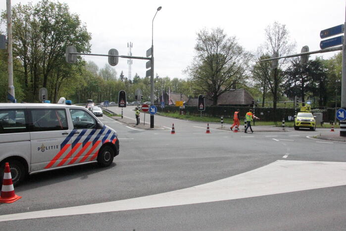 Snelweg afgesloten na gekantelde caravan