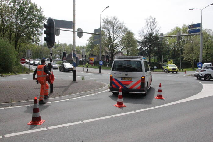 Snelweg afgesloten na gekantelde caravan