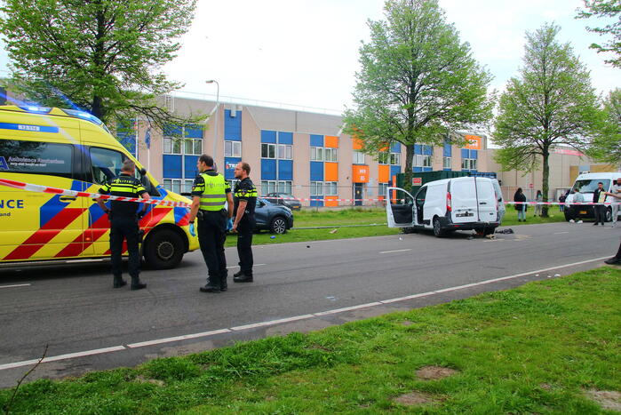 Motorrijder zwaargewond bij aanrijding