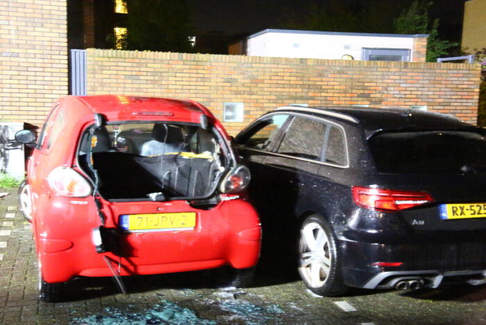 Meerdere voertuigen beschadigd na brand