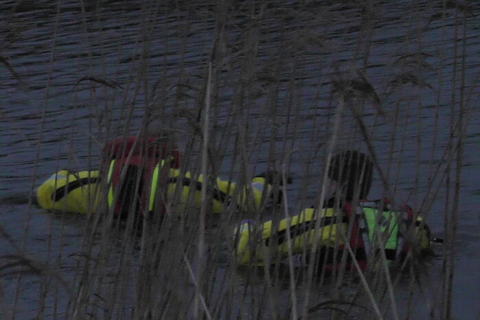 Lammetje raakt te water