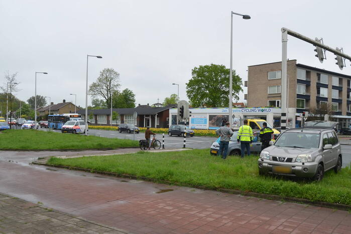 Voetganger aangetikt door autospiegel