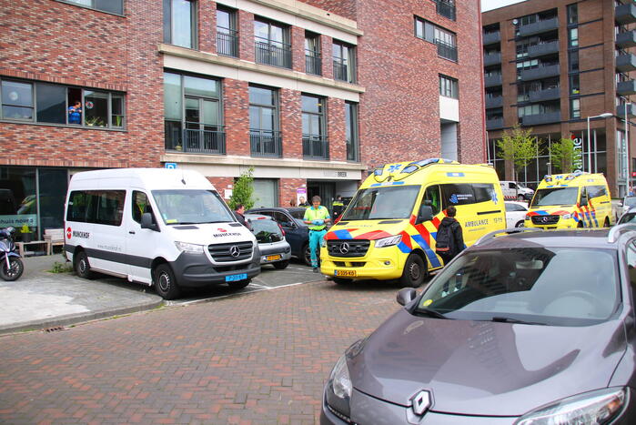 Traumahelikopter landt na steekpartij