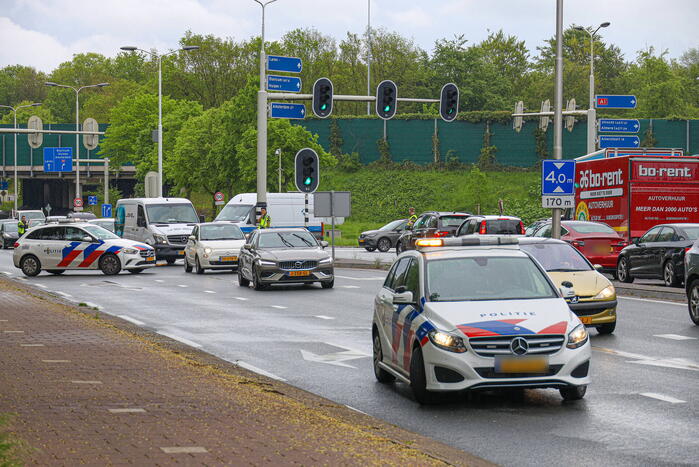 Flinke schade en gewonden bij kop-staart botsing