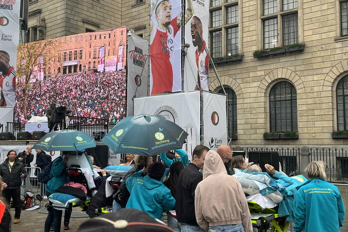 Feyenoord-fans verzamelen zich voor de huldiging