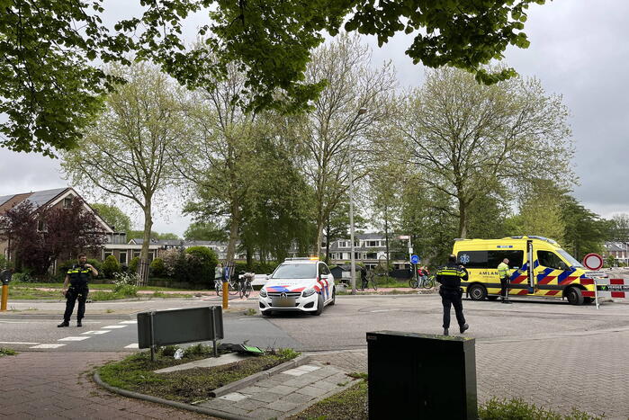 Fietsster gewond bij botsing met auto