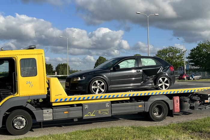 Botsing tussen drie personenauto's