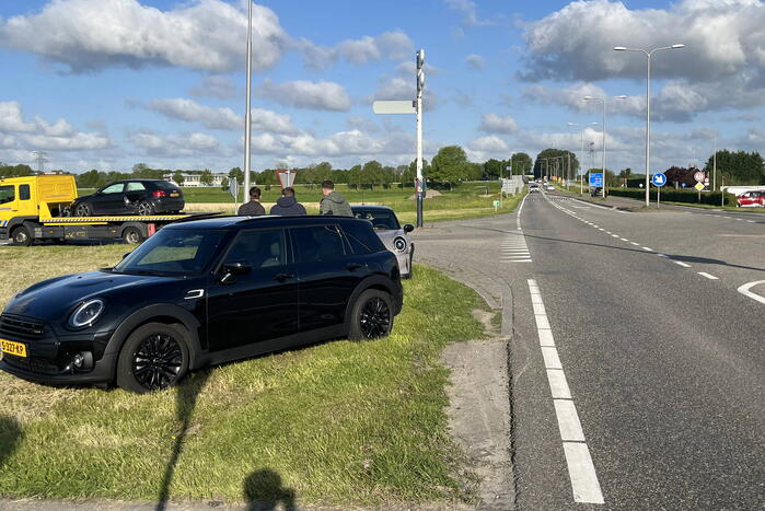 Botsing tussen drie personenauto's