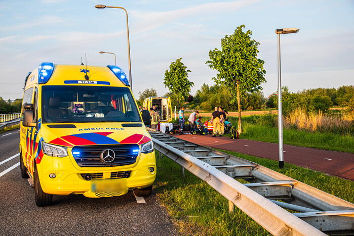 Scooterrijder ernstig gewond na frontale botsing tegen boom