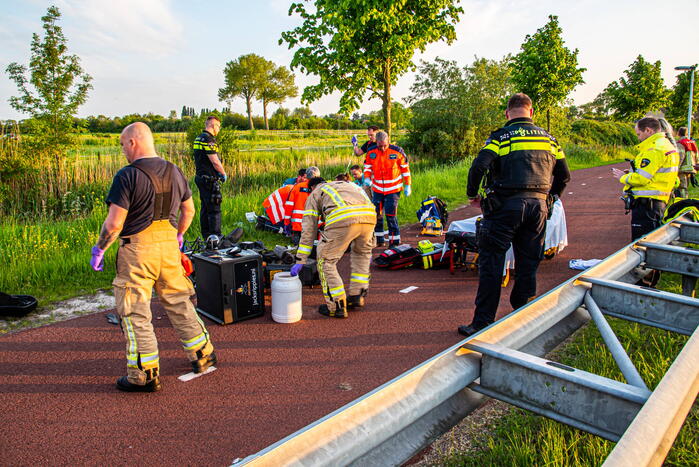 Scooterrijder ernstig gewond na frontale botsing tegen boom