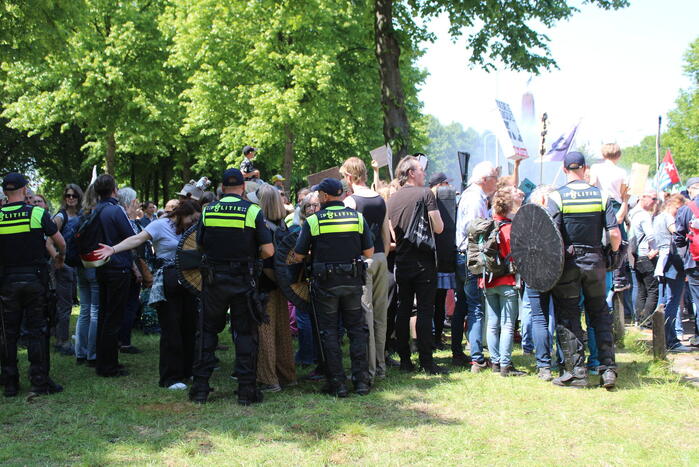 Politie masaal aanwezig bij demonstratie