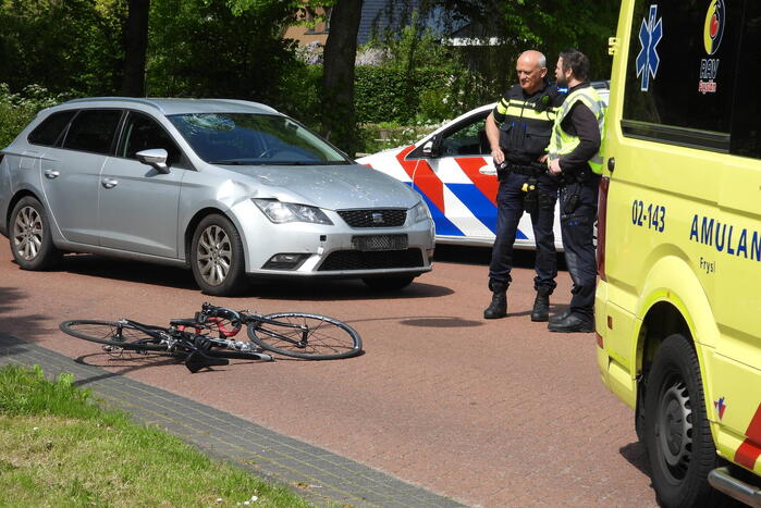 Wielrenner gewond bij aanrijding met auto