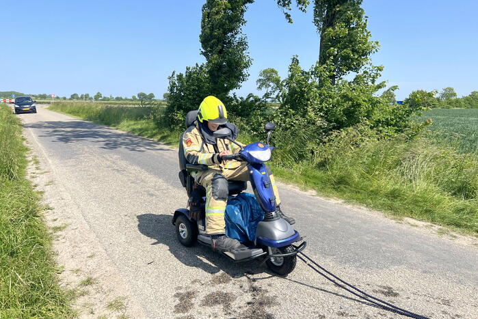 Man belandt met scootmobiel in sloot