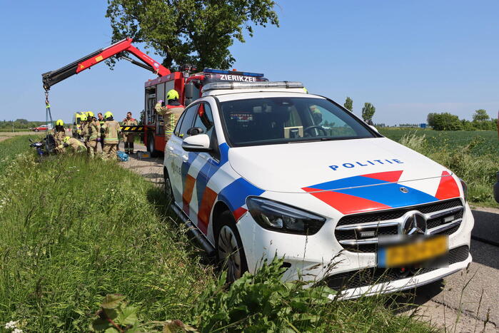 Man belandt met scootmobiel in sloot