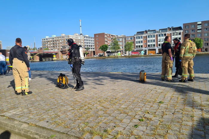 Zoekactie na melding persoon te water