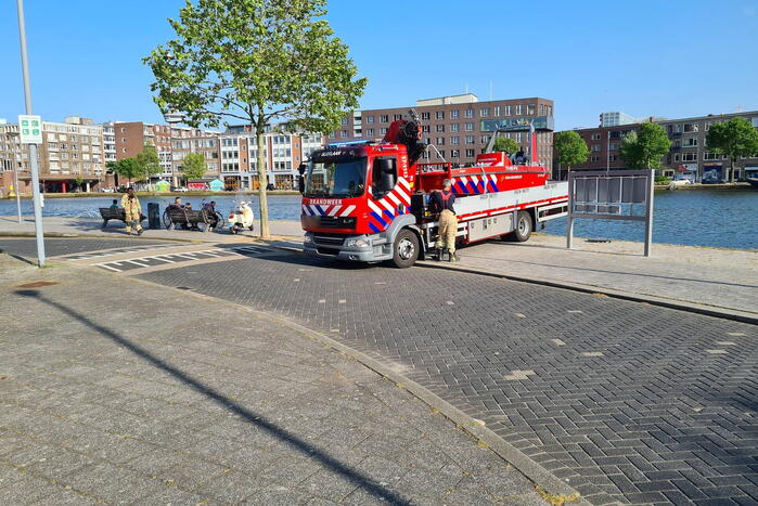 Zoekactie na melding persoon te water