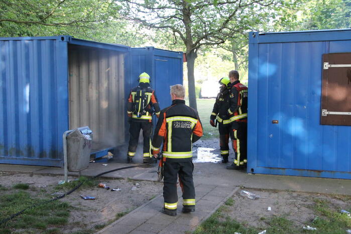 Brandend afval snel geblust
