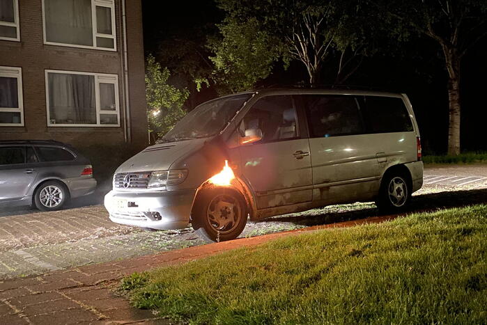 Beginnende brand in bestelbus geblust