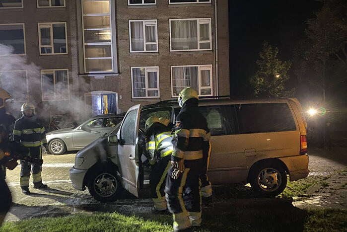 Beginnende brand in bestelbus geblust