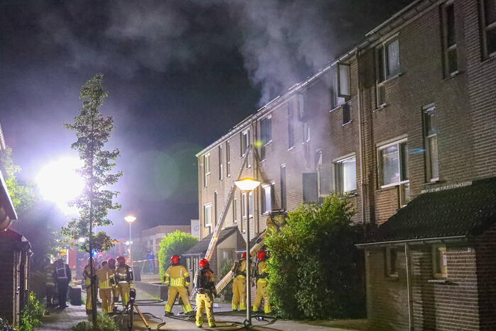 Woning onbewoonbaar door grote brand
