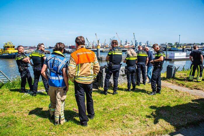 Kledingstukken gevonden, omstanders schakelen hulpdiensten in