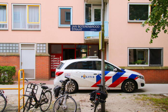 Gewonde en aanhouding na steekincident in woning