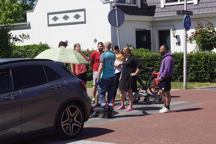 Persoon op elektrische fiets aangereden door automobilist