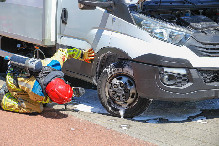 Brand in motor van bakwagen
