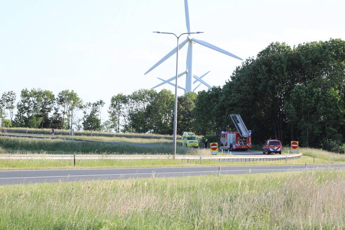 Ernstig ongeval op afrit van snelweg