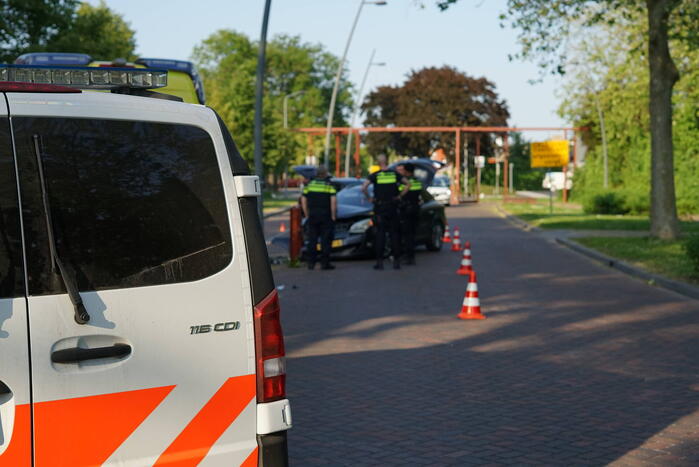 Automobilist ramt hek