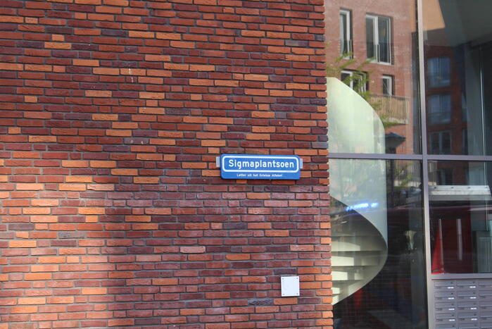 Brand in woning op achtste etage