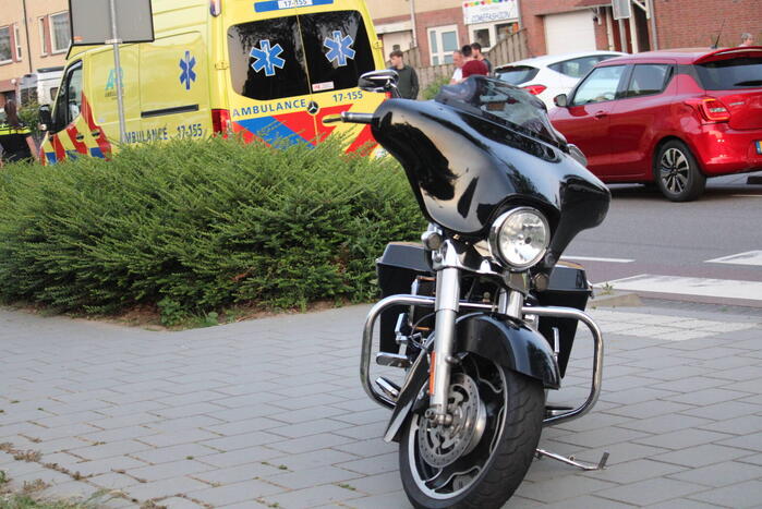 Motorrijder gewond bij botsing met auto