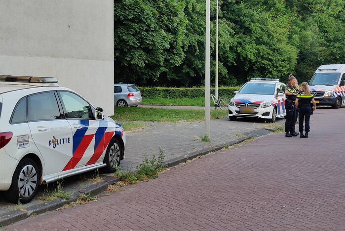 Bestuurder slaat op de vlucht politie doet onderzoek