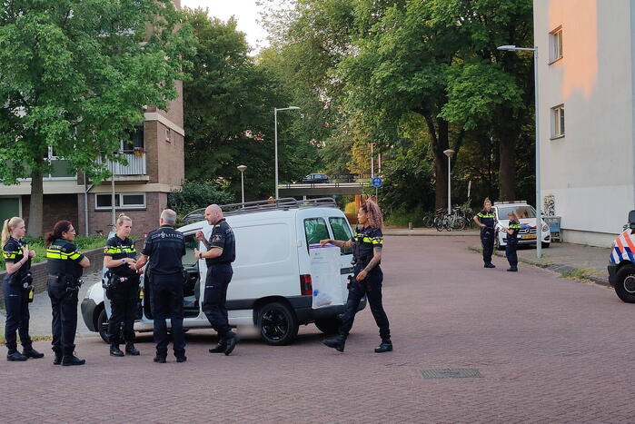 Bestuurder slaat op de vlucht politie doet onderzoek