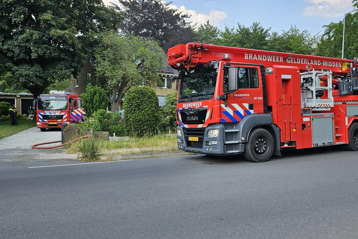 Hevige brand op bovenverdieping van woning