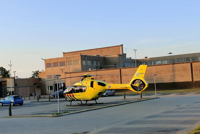 Traumahelikopter ingezet bij gevangenis