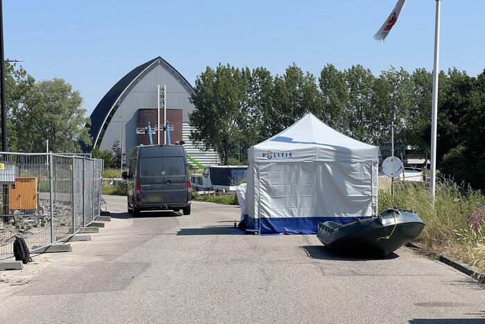 Overleden persoon aangetroffen in water