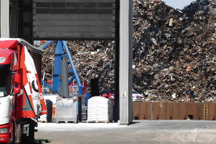 Scheepsbrand bij ijzerwarenhandelaar