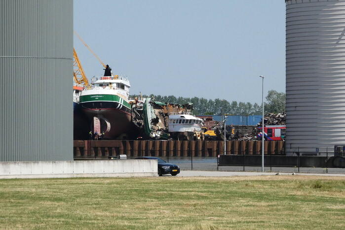 Scheepsbrand bij ijzerwarenhandelaar