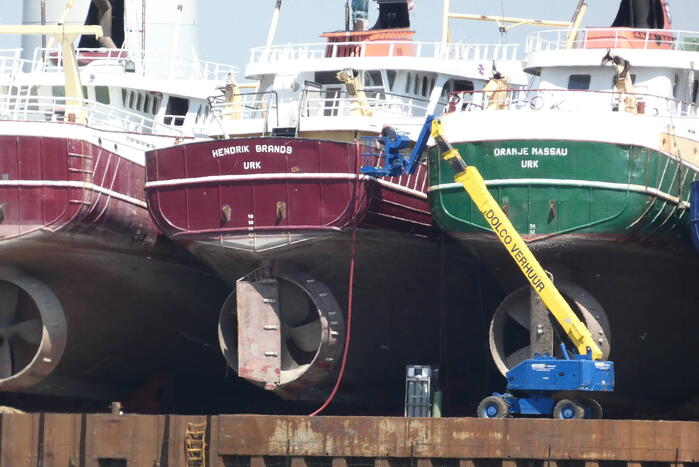 Scheepsbrand bij ijzerwarenhandelaar