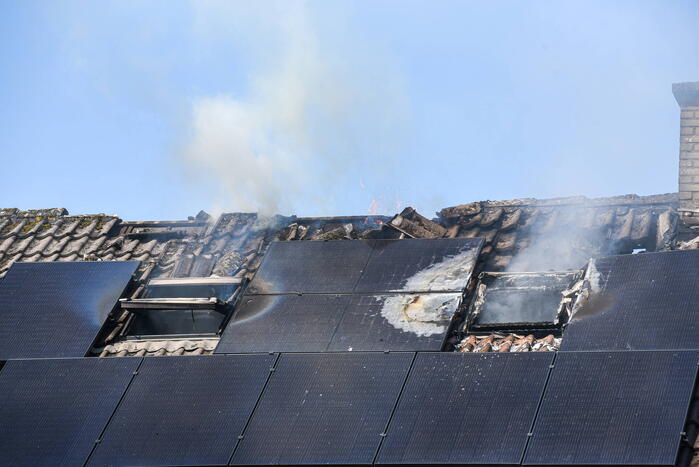 Uitslaande zolderbrand rijtjeswoning