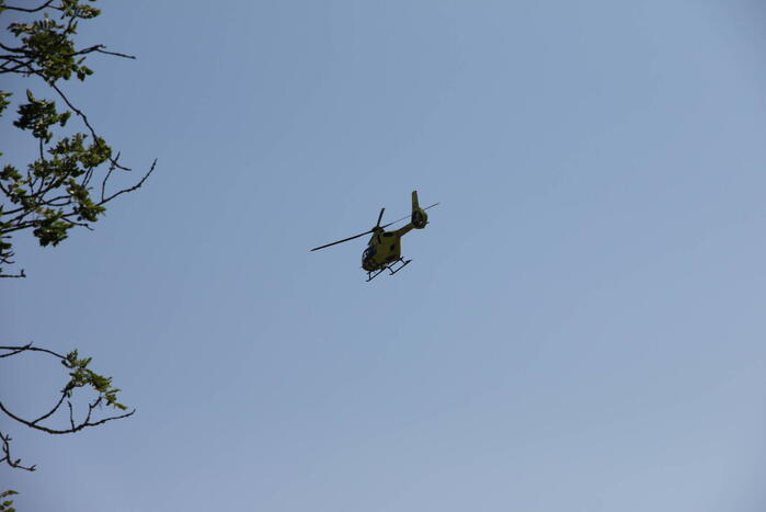 Bouwvakker komt onder betonblok terecht en raakt zwaargewond