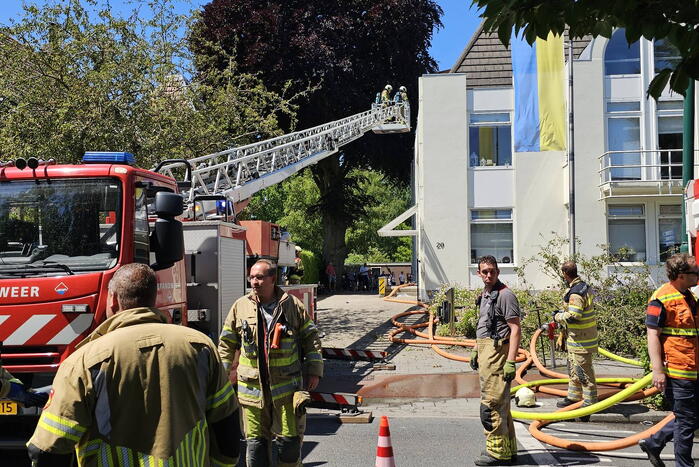 Brand in isolatie van dak