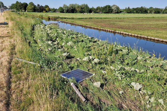 Automobilist eindigt in het water