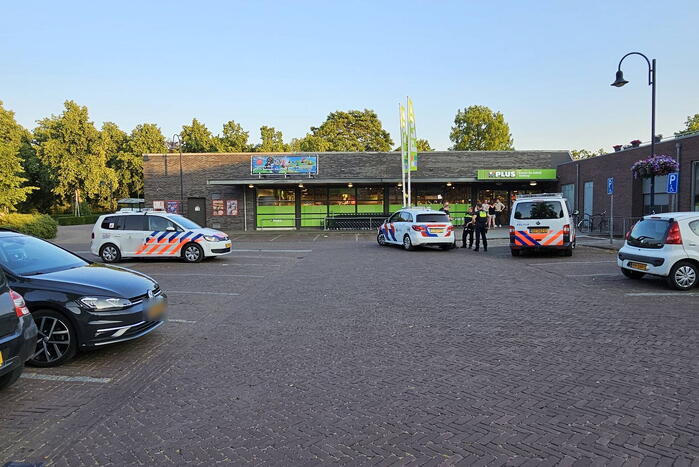 Twee personen aangehouden voor diefstal in supermarkt