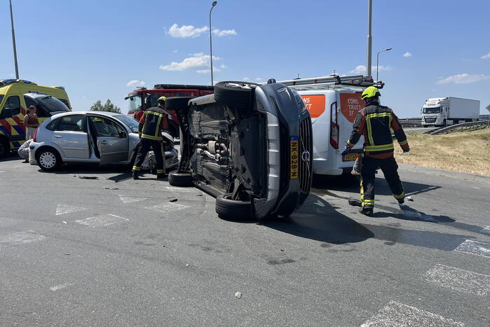 Meerdere voertuigen betrokken bij aanrijding